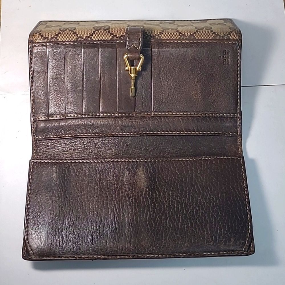 Authentic Gucci GG Monogram Wallet - Picture 3 of 11